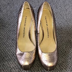 Chinese Laundry Pumps